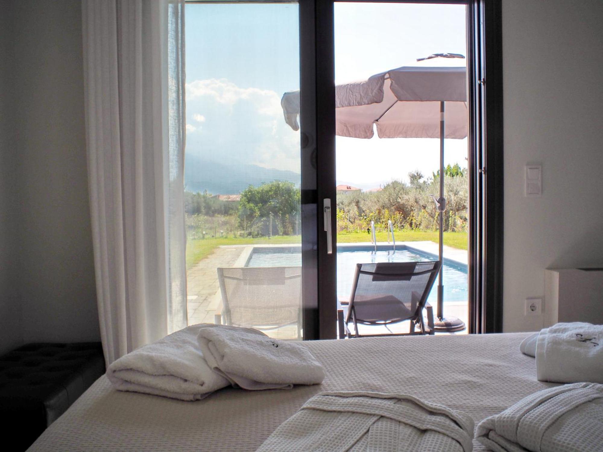 Nostos Luxury Villas With Private Pool In נפפקטוס מראה חיצוני תמונה